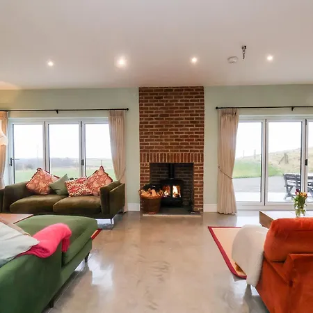 The Old Guard House וויטבי